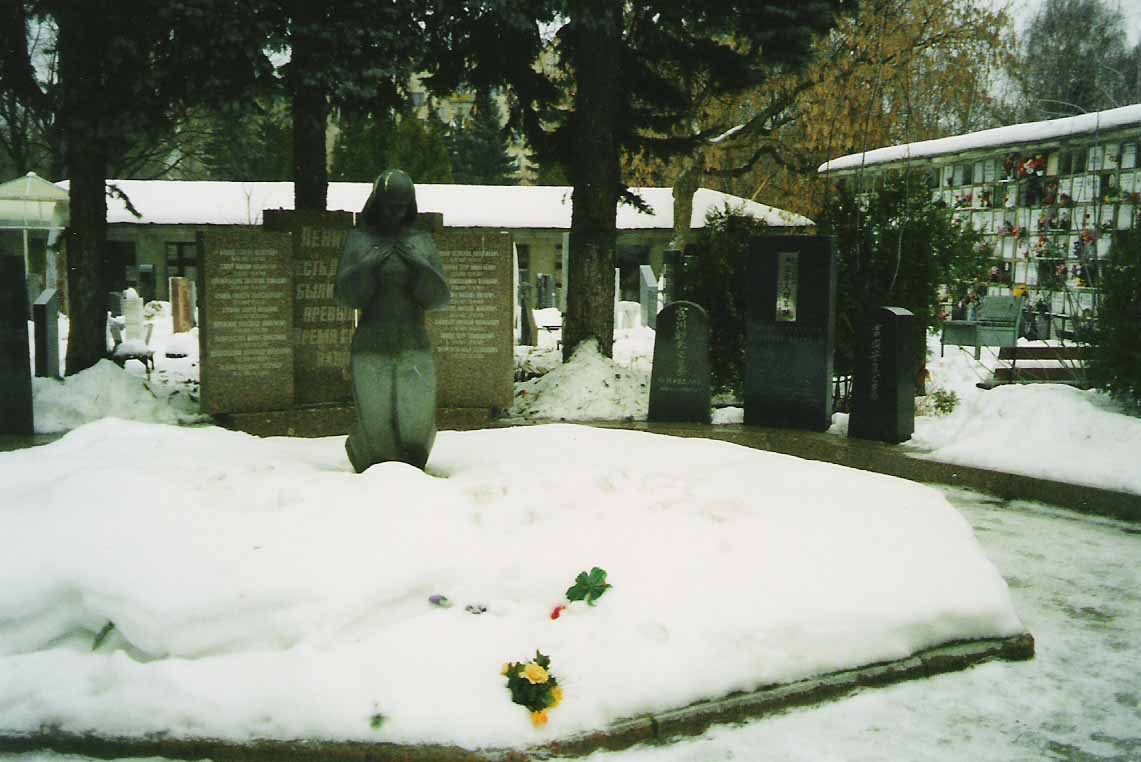 Massengrab der 1000 nach 1945 ermordeten Deutschen in Moskau Winteransicht